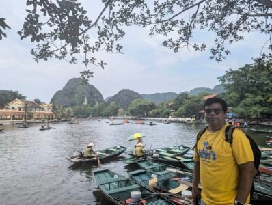 Unexpected Turns in Vietnam: My Hanoi City Tour & Ninh Binh Storm Experience 8